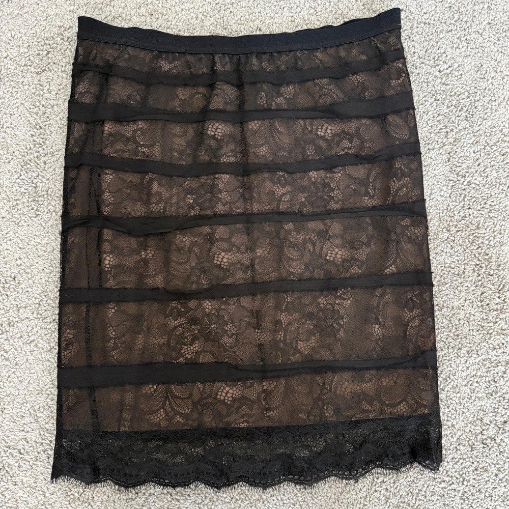 BCBGMAXAZRIA Jocelyn Black Lace Tiered Pencil Skirt Nude Lining Size Small‎